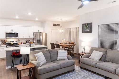 3303 Nw Cedarwood Ln, Ankeny, IA, 50023-1479 | Card Image