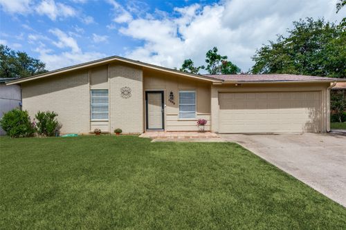 1305 Mohawk Dr, Arlington, TX, 76012-4334 | Card Image