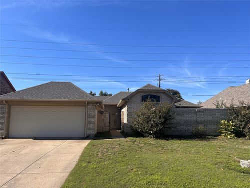 5218 Heatherdale Dr, Grapevine, TX, 76051-7340 | Card Image