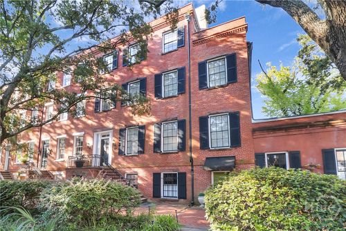 apt-a-104 W Jones St, Savannah, GA, 31401-4571 | Card Image