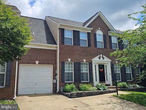 8645 Adrienne Pl, MANASSAS, VA, 20110-8453 | Card Image