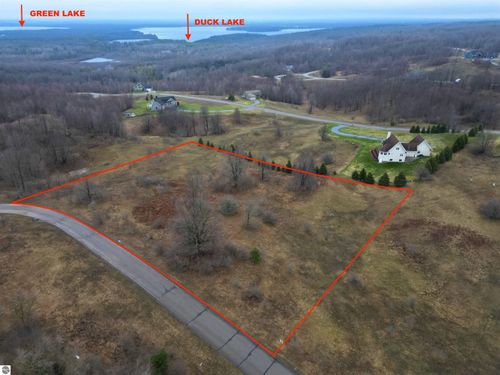 7634 Saddle Ridge Dr, Grawn, MI, 49637-9599 | Card Image