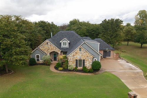 8554 Belcaro Bnd, Edmond, OK, 73034-8194 | Card Image