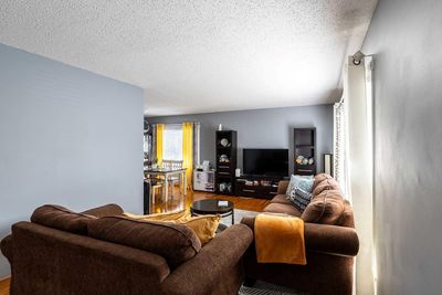 346 8 St Sw, House detached with 3 bedrooms, 2 bathrooms and 1 parking in Medicine Hat AB | Image 3