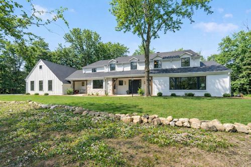 10525 N Fairway Lane, Mequon, WI, 53092 | Card Image