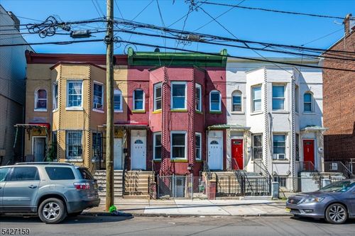 1-520 E Jersey St, Elizabethport, NJ, 07206-1226 | Card Image