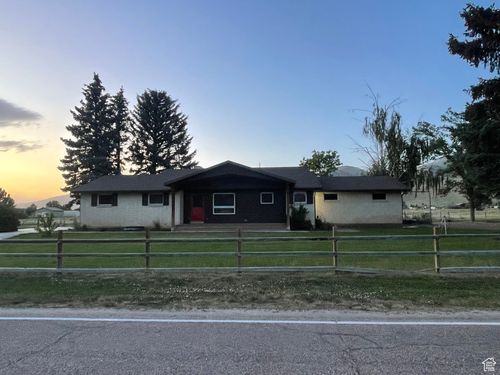8870 E 500 S, Huntsville, UT, 84317-9782 | Card Image