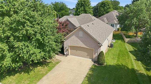 2701 W 137th Pl, Leawood, KS, 66224-4530 | Card Image