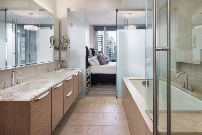 Primary bath | Image 12