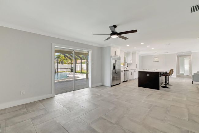 208 Sw Langfield Ave, House other with 3 bedrooms, 2 bathrooms and null parking in Port St. Lucie FL | Image 13