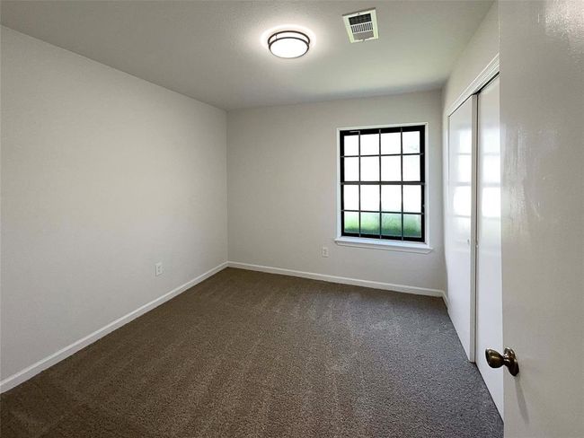 5108 Halbert Dr, House other with 3 bedrooms, 2 bathrooms and 2 parking in Pearland TX | Image 15