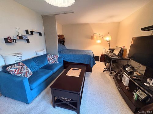 1x-25 Elizabeth St, Farmingdale, NY, 11735-1900 | Card Image