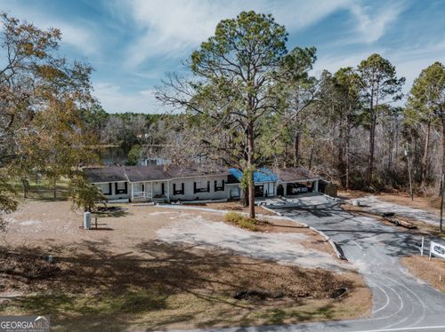 2623 Hatch Pkwy N, Baxley, GA, 31513-1018 | Card Image