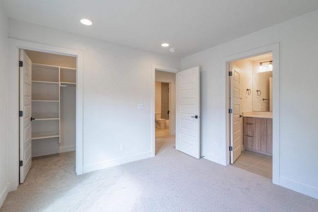 Upstairs Bedroom | Image 35