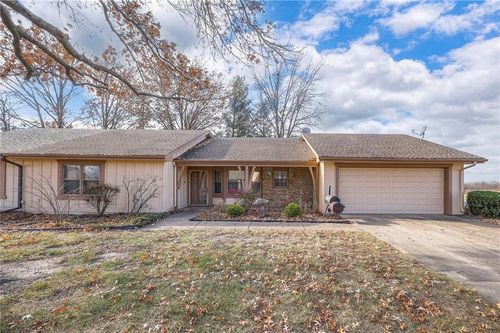 18800 Sunrise Drive, Belton, MO, 64012 | Card Image