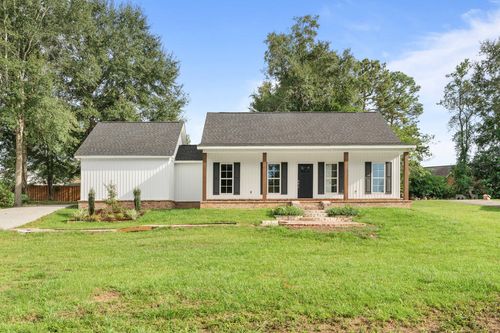 1131 E Lakeshore Dr, Carriere, MS, 39426-7717 | Card Image