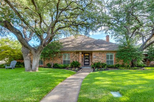 9035 Maguires Bridge Dr, Dallas, TX, 75231-4016 | Card Image