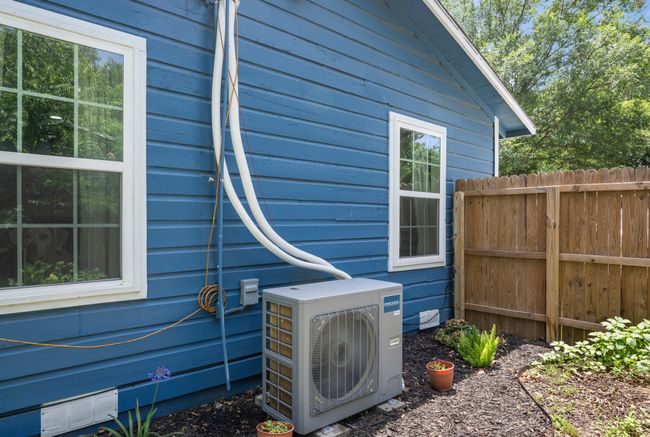 Exterior view of an ac unit | Image 22