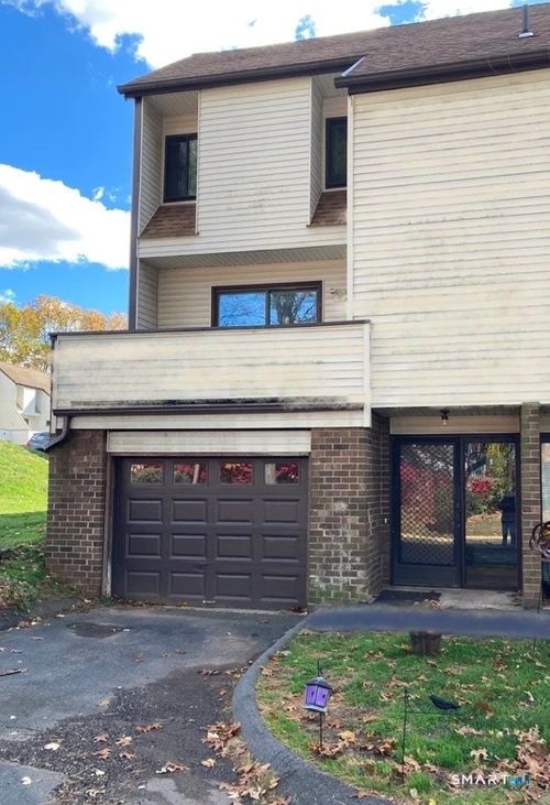 4f-285 Queen St, Southington, CT, 06489 | Card Image