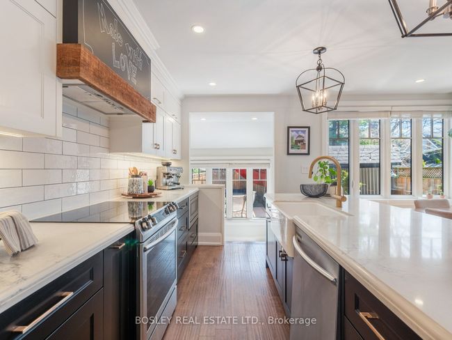 13 Patricia Dr, House other with 3 bedrooms, 4 bathrooms and 2 parking in Toronto ON | Image 13