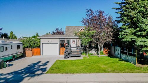 854 3 Street W, Cardston, AB, T0K0K0 | Card Image