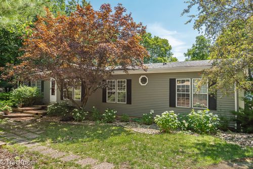 38 Magnolia Dr, Putnam, IL, 61560-9719 | Card Image