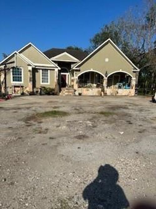 7207 County Road 194, Alvin, TX, 77511-6452 | Card Image