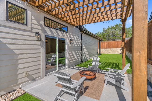 912 Tree Dr, House other with 3 bedrooms, 2 bathrooms and null parking in Granbury TX | Image 6
