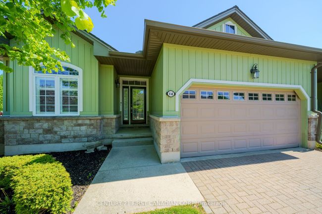 14 Oakwood Links Lane, Condo with 4 bedrooms, 3 bathrooms and 2 parking in Grand Bend ON | Image 4