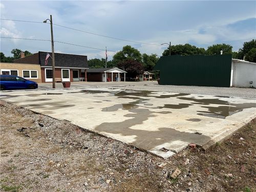 107 S Main St, Hutsonville, IL, 62433 | Card Image