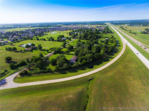 12711 N 135th East Ave, Collinsville, OK, 74021-4104 | Card Image