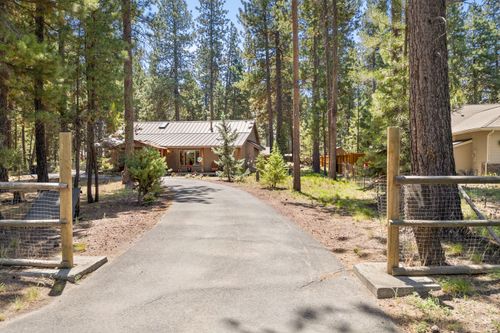 17149 Norwalk Rd, Bend, OR, 97707-2277 | Card Image