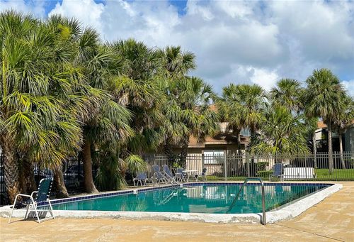 36b1-6336 Newtown Cir, Tampa, FL, 33615-3652 | Card Image