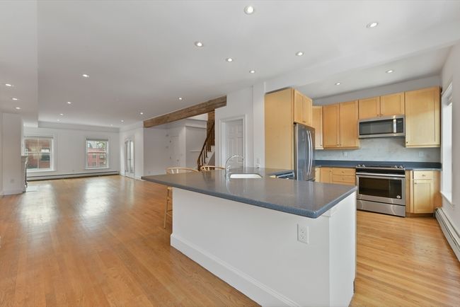 APT-4 - 71 Rutland St, Condo with 2 bedrooms, 3 bathrooms and 1 parking in Boston MA | Image 4