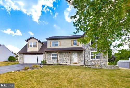 123 Winston Dr, York, PA, 17408-1033 | Card Image