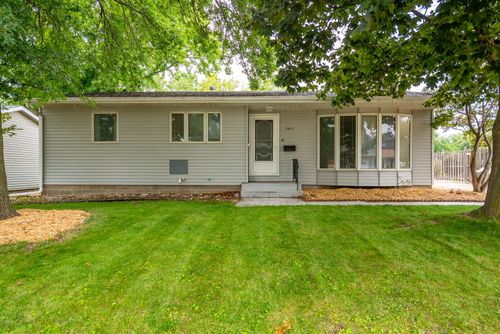 3413 34th Ave, Moline, IL, 61265-5342 | Card Image