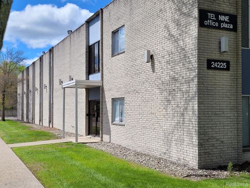 24225 9 Mile Suite 105, Southfield, MI, 48033 | Card Image