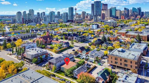 103 7a St Ne, Calgary, AB, T2E4E5 | Card Image