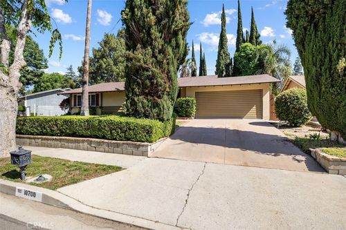 18700 Tulsa St, Porter Ranch, CA, 91326-2718 | Card Image