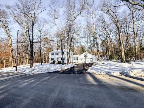 1 Old Coach Rd, Hudson, NH, 03051-5043 | Card Image