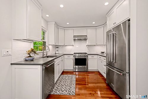 23-3 Valley View Rd, Norwalk, CT, 06851-1034 | Card Image