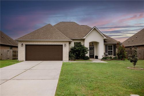 208 Hidden Cypress Dr, Belle Chasse, LA, 70037-1763 | Card Image