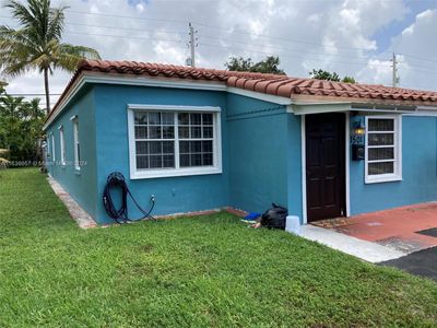 1501 Ne 175th St, House other with 3 bedrooms, 2 bathrooms and null parking in North Miami Beach FL | Image 1