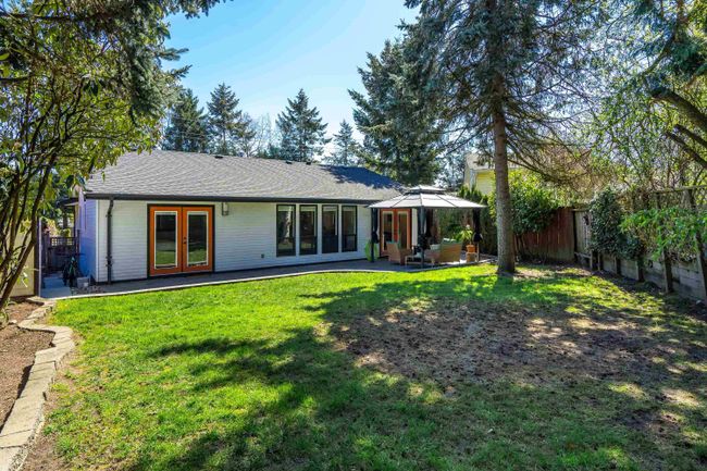 1911 160 Street, House other with 3 bedrooms, 2 bathrooms and 5 parking in Surrey BC | Image 37