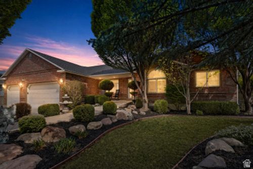 1097 W Snowflake Cir, South Jordan, UT, 84095-4605 | Card Image