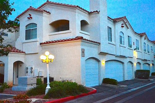 apt-824-2975 Bluegrass Ln, Henderson, NV, 89074-2857 | Card Image