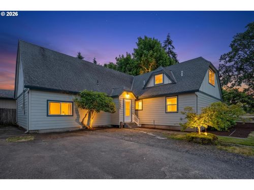 152 Warner Parrott Rd, Oregon City, OR, 97045-3932 | Card Image