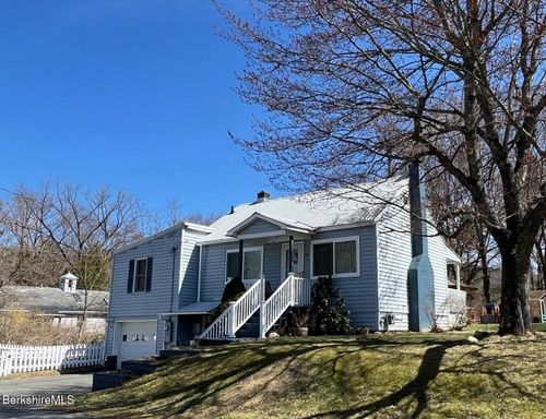 20 White Oaks Rd, Williamstown, MA, 01267-2256 | Card Image