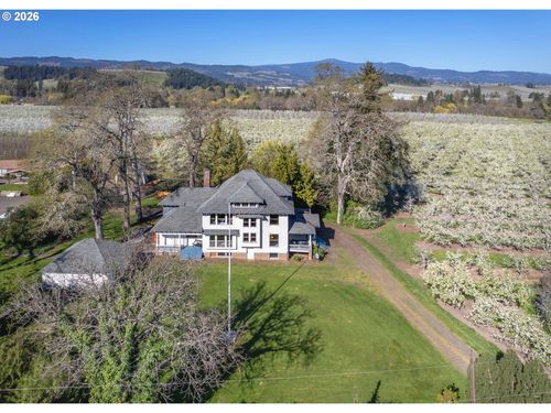 3316 Thomsen Rd, Hood River, OR, 97031-8404 | Card Image