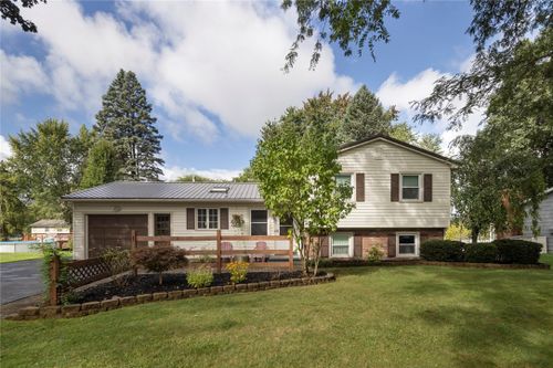 285 Farmview Drive, Walworth, NY, 14502 | Card Image